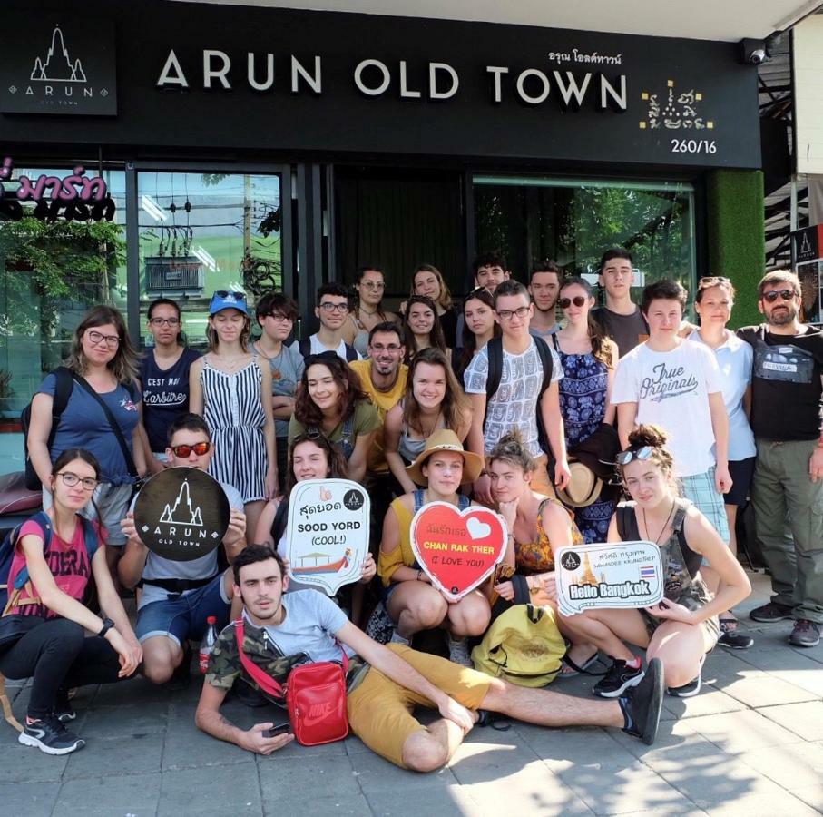 Arun Old Town Hostel Bangkok Exterior photo